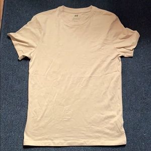 Plain brown short sleeve tee